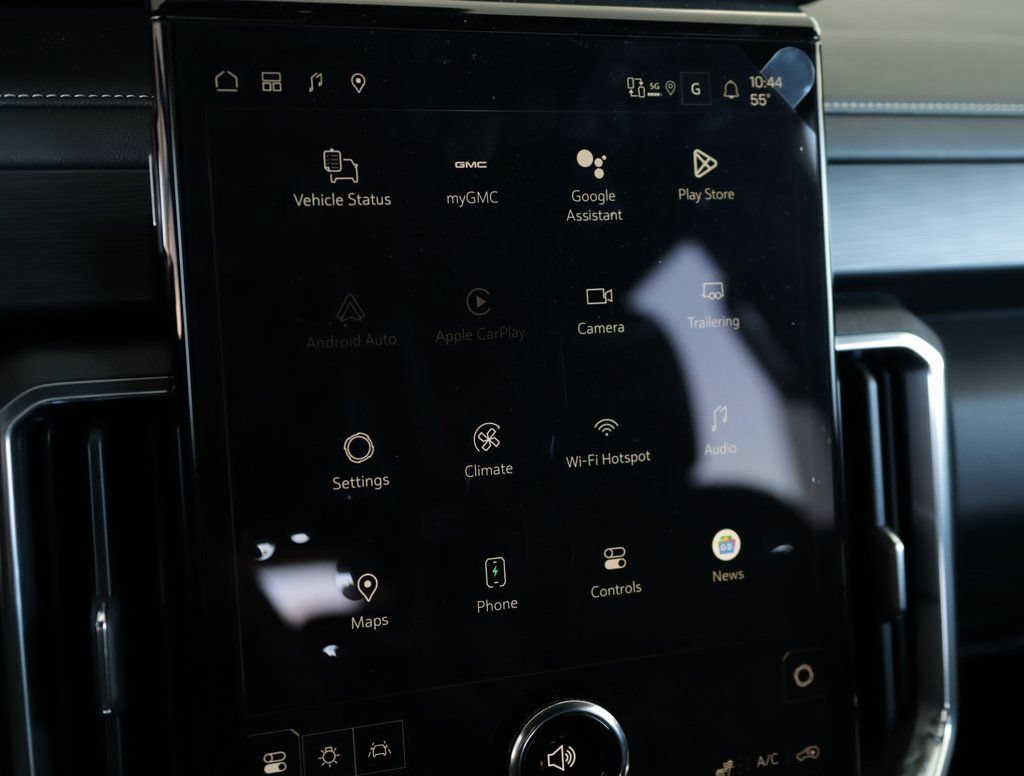 New 2026 Glacier White Tricoat GMC Elevation image 15