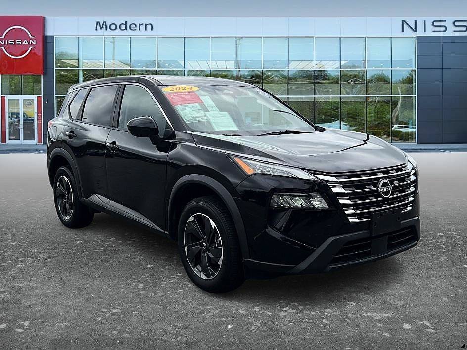 Used 2024 Super Black Nissan SV image 3