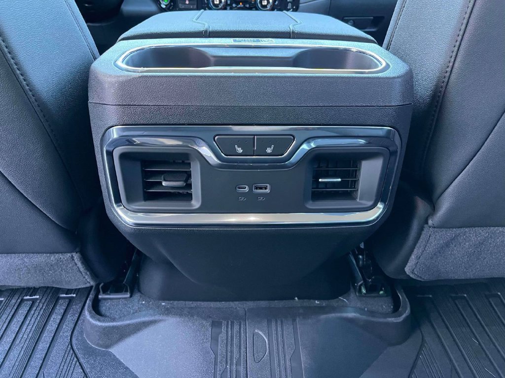2026 GMC Sierra 1500 SLT - Photo 15