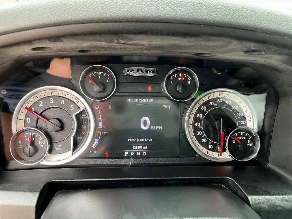 Used 2015 Gray Ram Big Horn image 5
