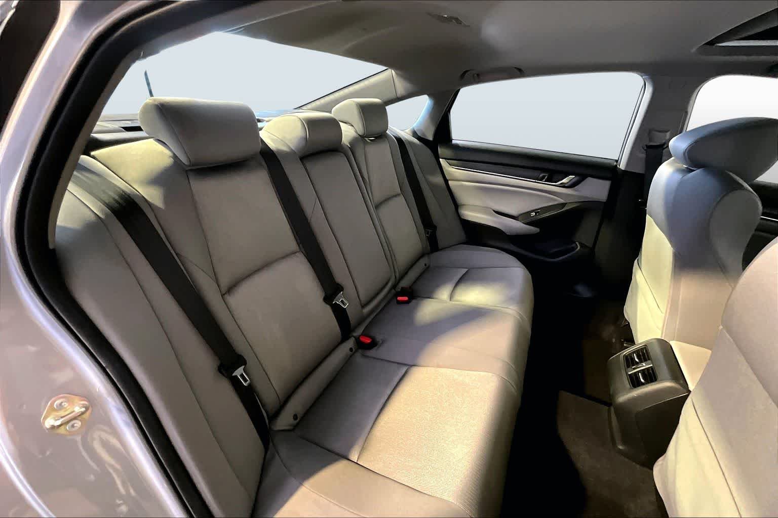 Used 2020 Lunar Silver Metallic Honda EX image 20