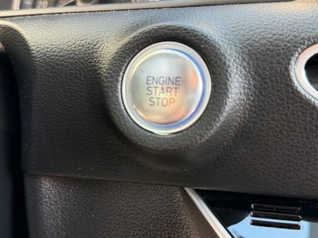 Used 2022 Gray Hyundai SEL image 12