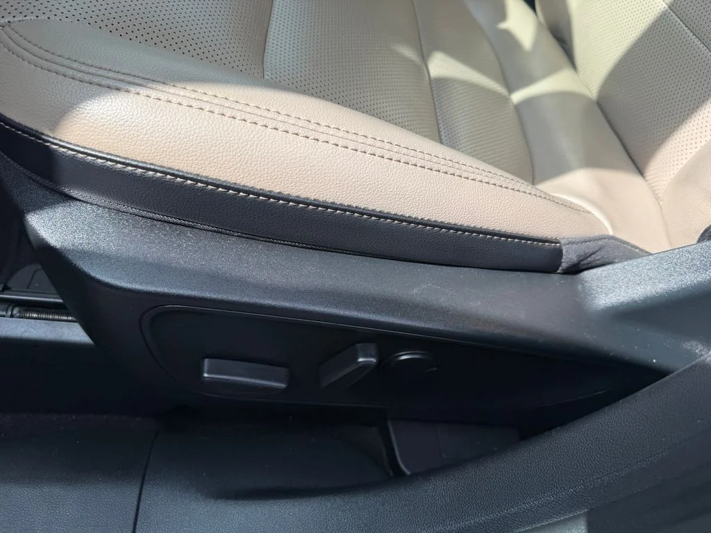 Used 2020 Silver Ford SEL image 24