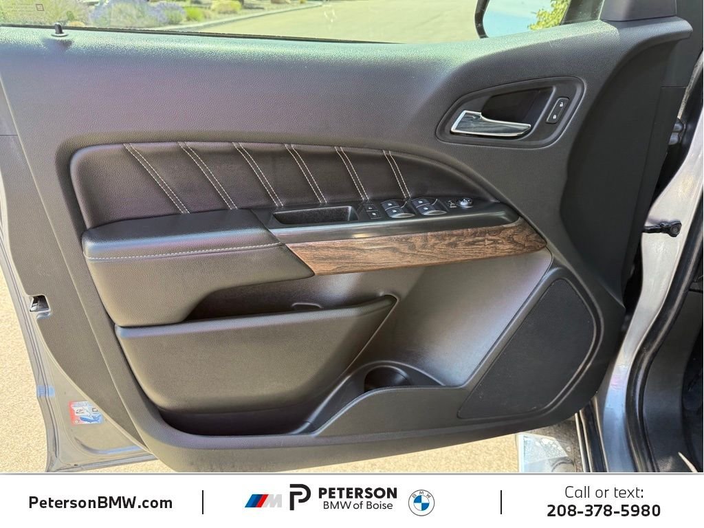 Used 2022 Gray GMC Denali image 13