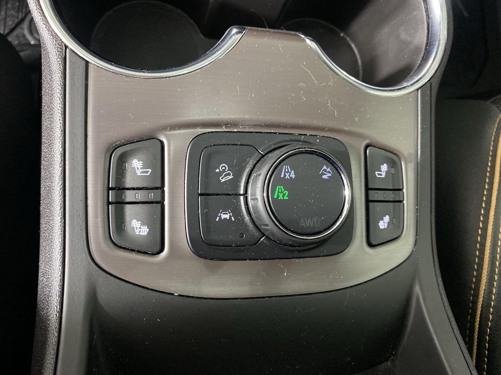 Used 2024 White Frost Tricoat GMC AT4 image 20