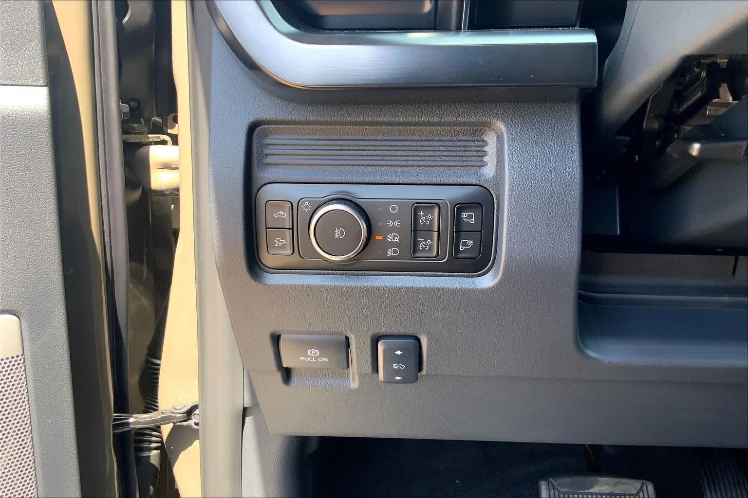 New 2026 Marsh Gray Ford F-250® Lariat® image 20