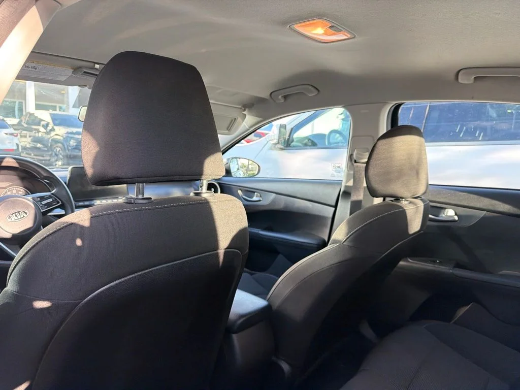 Used 2021 Aurora Black Pearl Kia LXS image 7