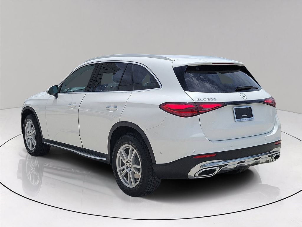 Certified Used 2025 White Mercedes-Benz GLC 300 image 4