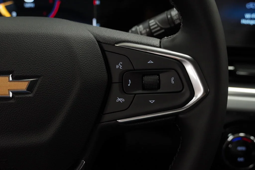 New 2026 Mosaic Black Metallic Chevrolet LT image 21