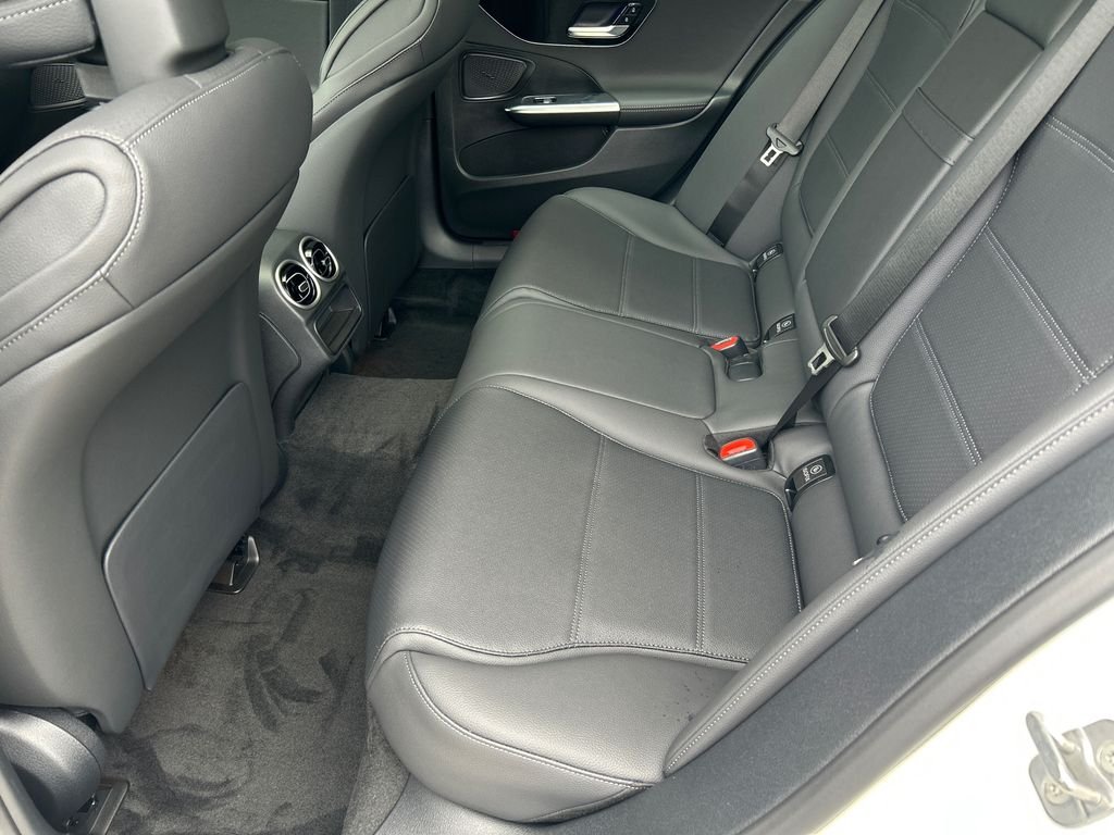 New 2026 Polar White Mercedes-Benz C 300 image 24