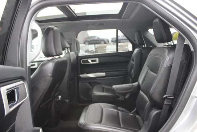 Used 2021 Silver Ford XLT image 24