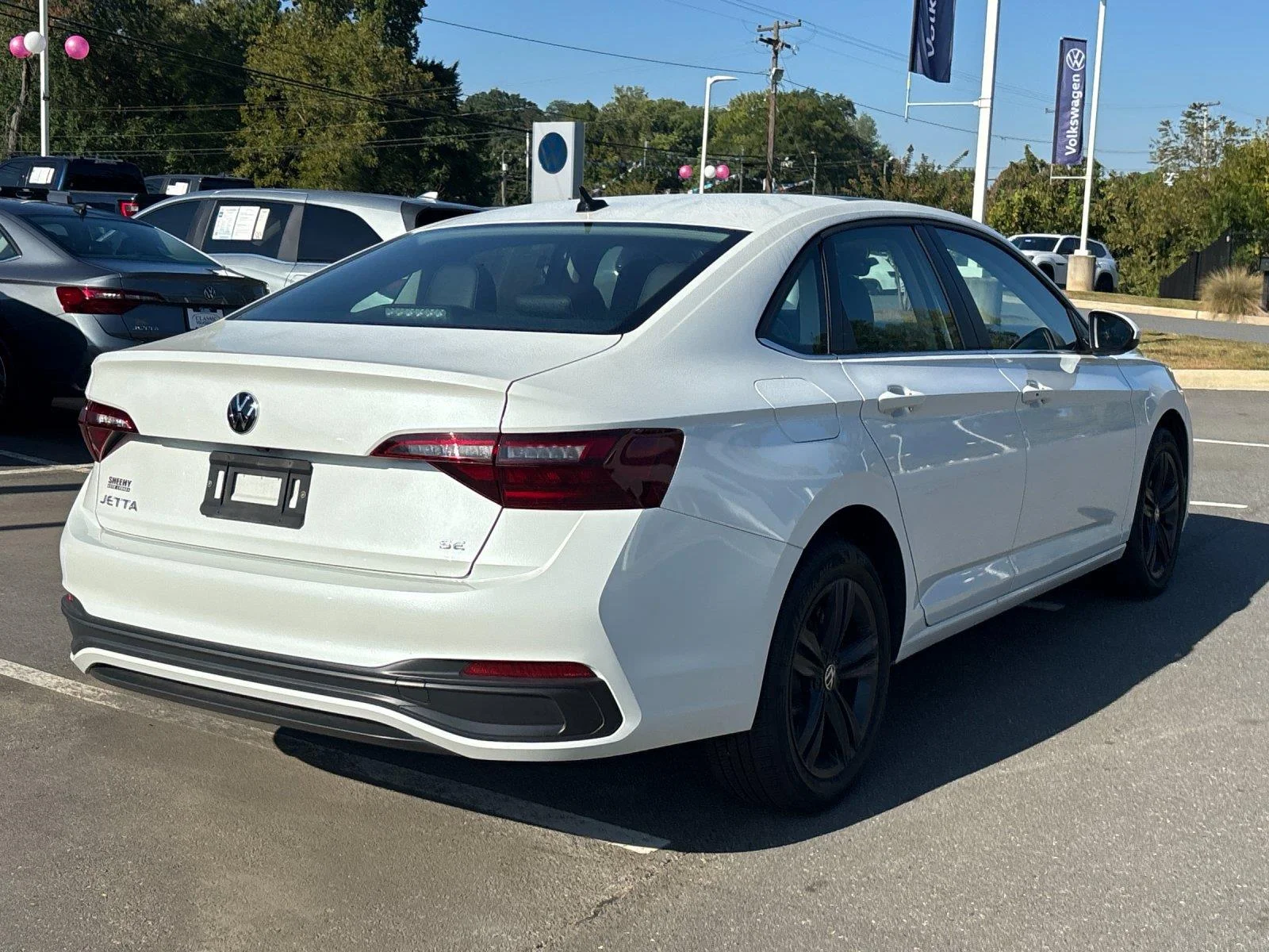 Certified Used 2023 Opal White Pearl Volkswagen SE image 5