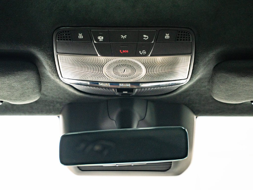 Used 2025 Manufaktur Platinum Magno Mercedes-Benz G 550 image 40