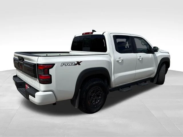 Used 2025 White Nissan PRO-X image 8