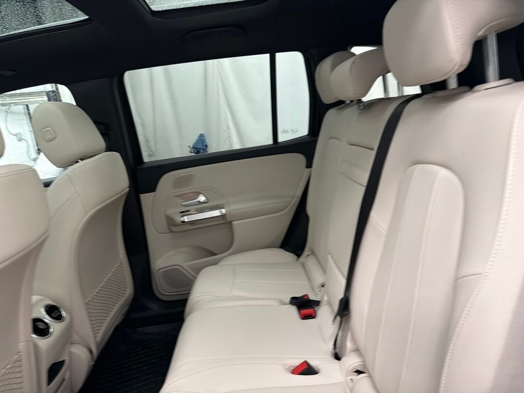 New 2026 Night Black Mercedes-Benz GLB 250 image 19