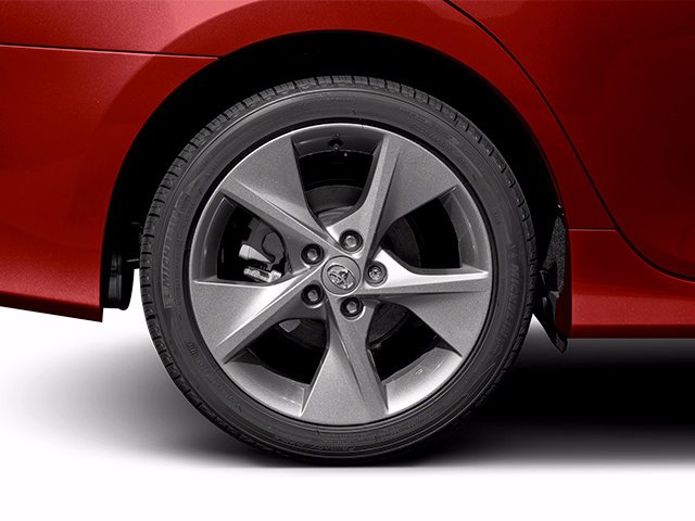 Used 2014 Magnetic Gray Metallic Toyota LE image 11