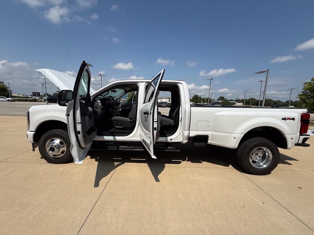 New 2026 White Ford XL image 22