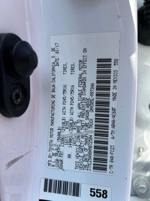 Used 2017 White Toyota SR5 image 32