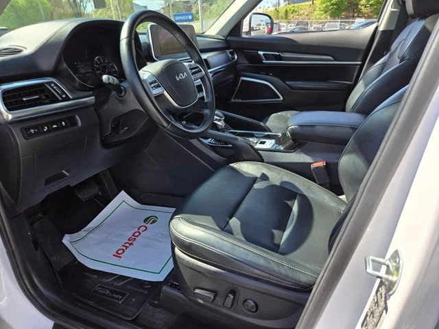 Used 2022 White Kia S image 11