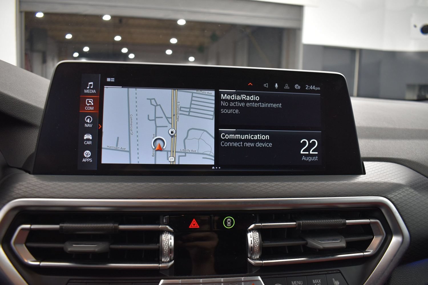 Used 2022 Alpine White BMW xDrive30i image 7
