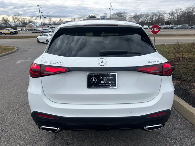 New 2026 Polar White Mercedes-Benz GLC 300 image 41