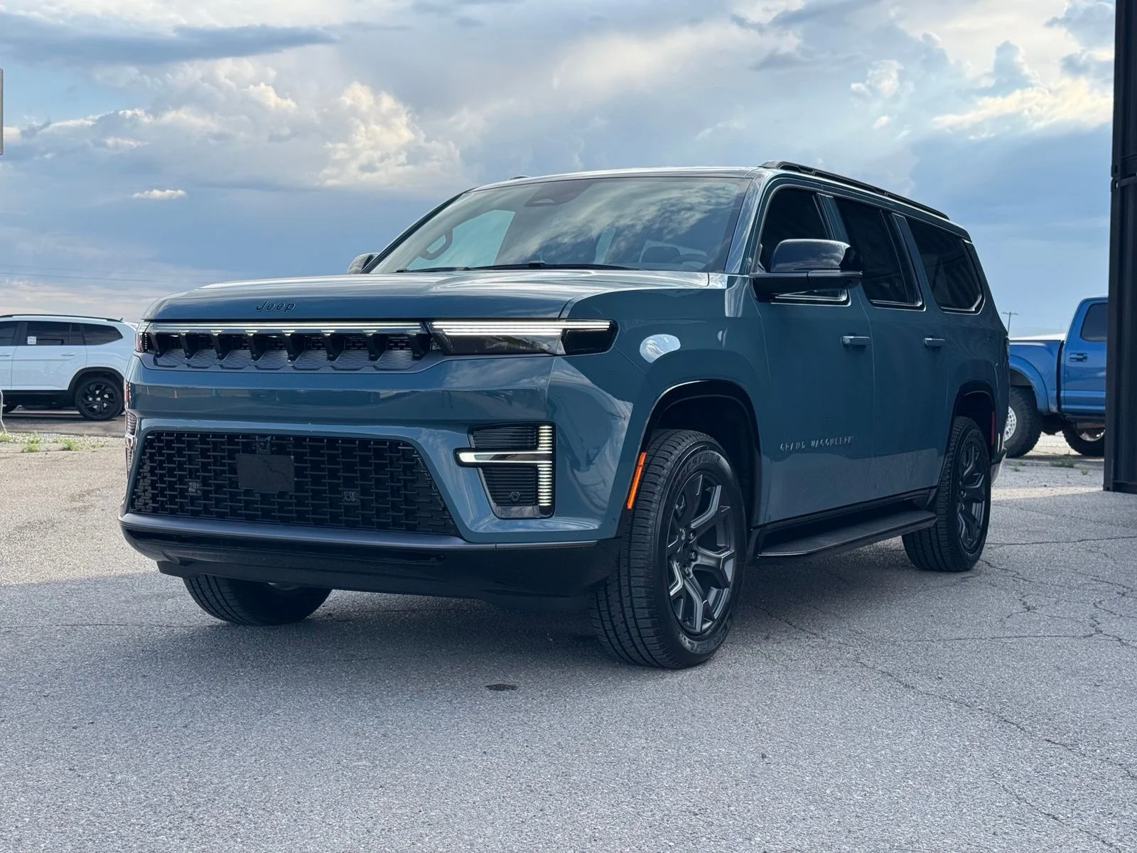 New 2026 Steel Blue Exterior Paint Jeep Limited Altitude image 13