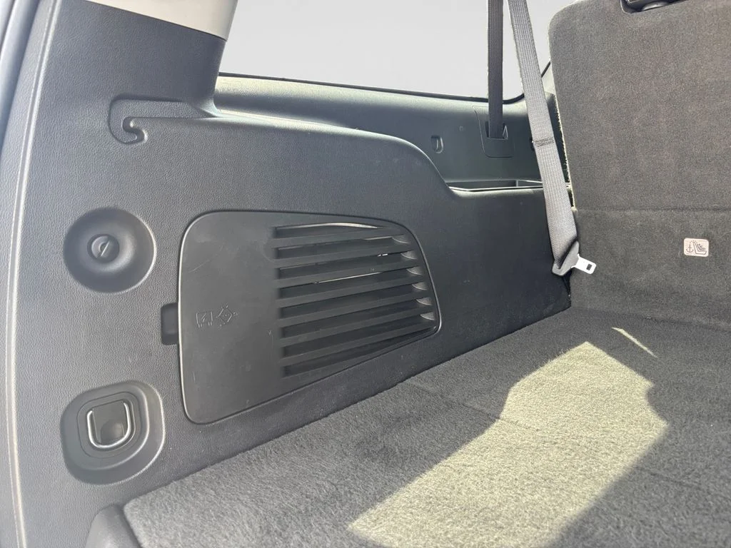 Used 2020 White GMC Denali image 45