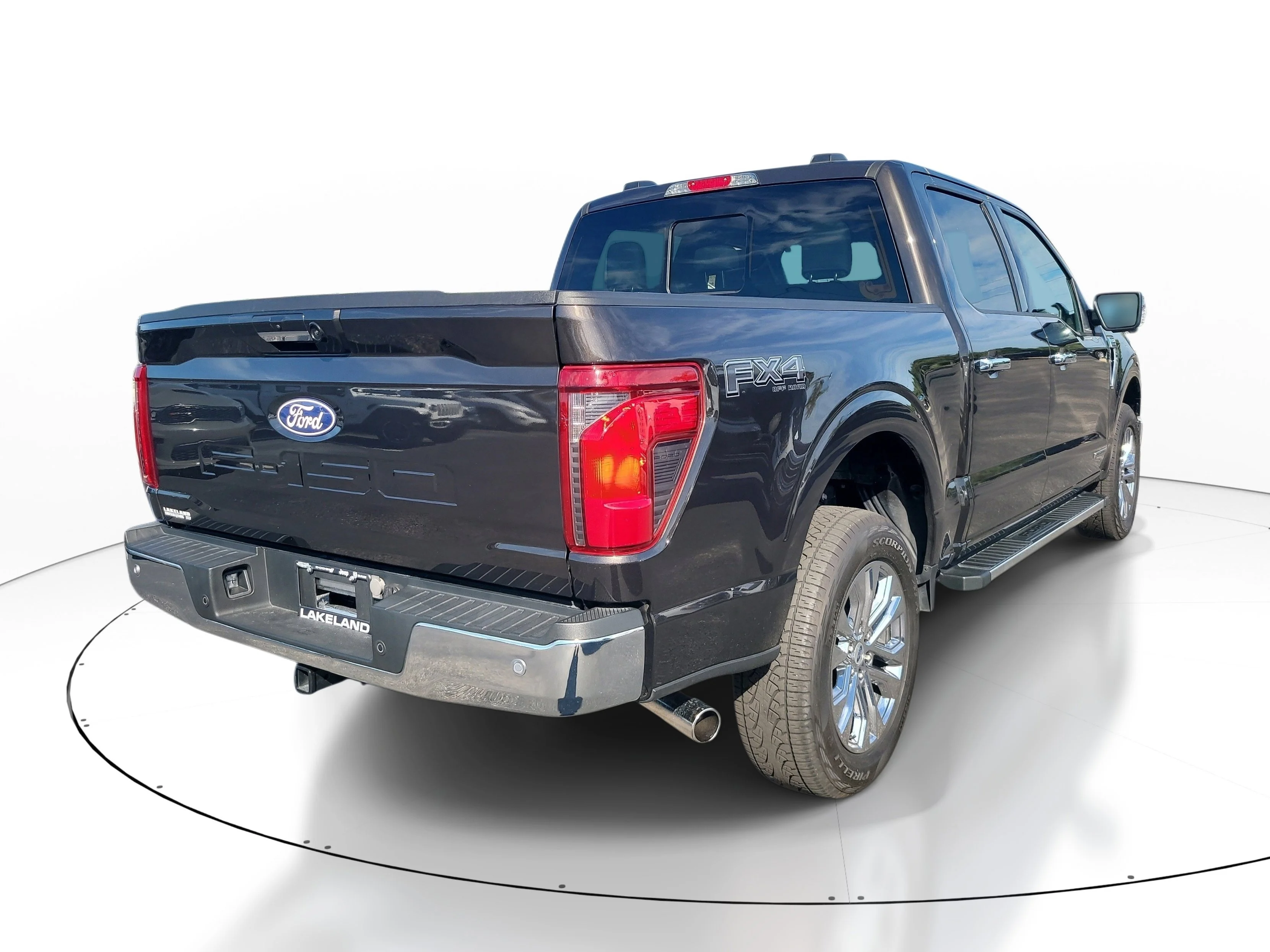 Used 2024 Bronze Metallic Ford XLT image 4