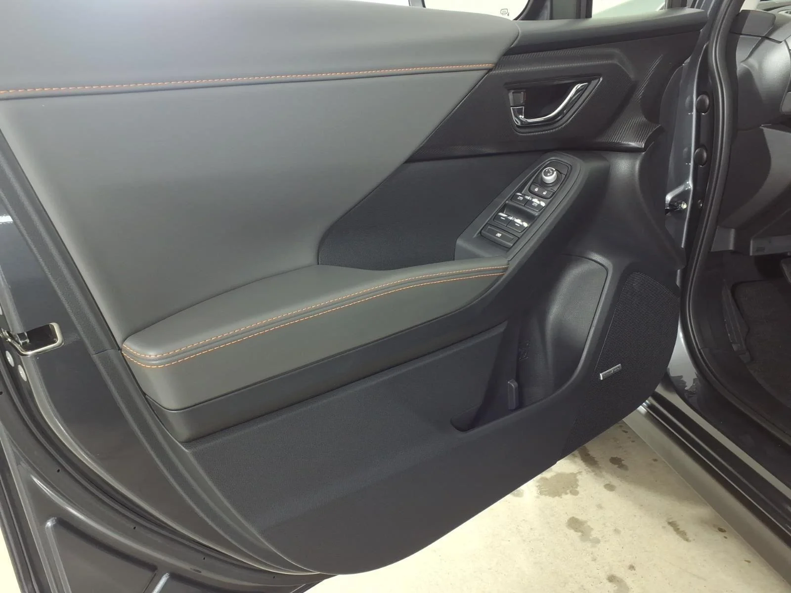 New 2026 MAGNETITE GRAY PEARL Subaru Limited Hybrid image 64