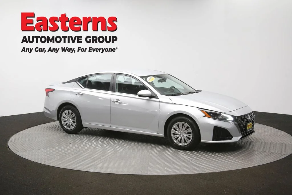 Used 2023 Silver Nissan 2.5 S image 46