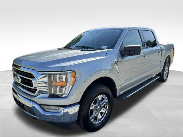 Used 2023 Silver Ford XLT image 3