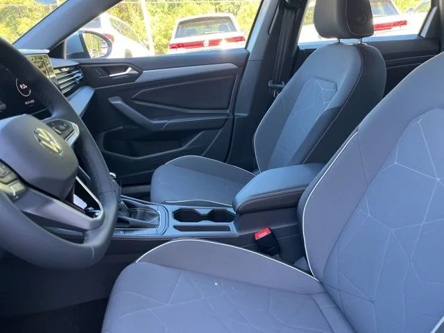 2026 Volkswagen Jetta Sport - Photo 9