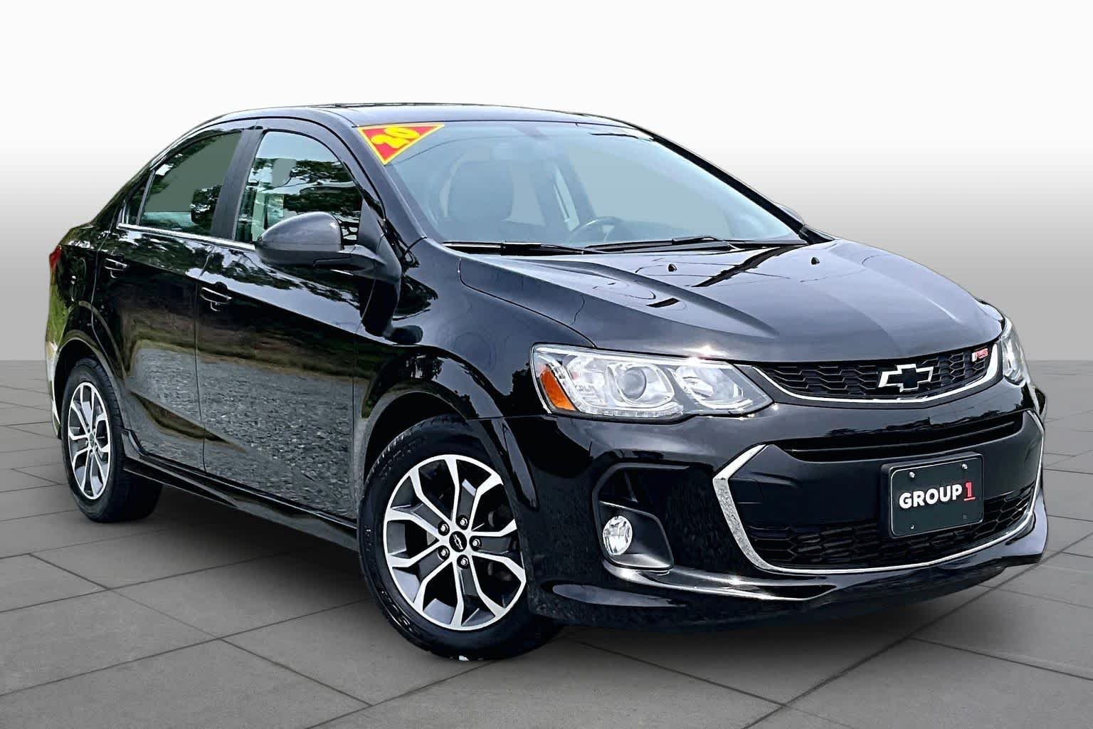 Used 2020 Mosaic Black Metallic Chevrolet LT image 3