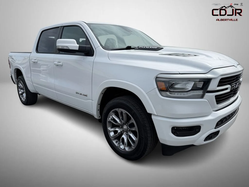 2020 RAM 1500 Laramie 4x4 Crew Cab 5'7's photo