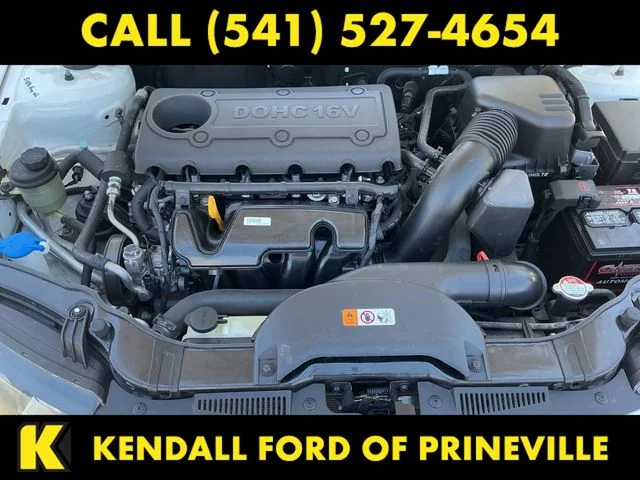 Used 2010 White Kia EX image 26