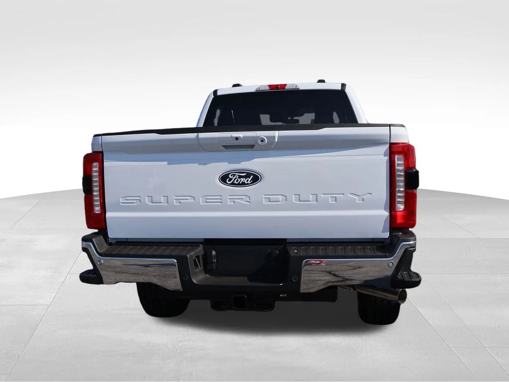 New 2027 White Ford F250 4X4 CREW/C image 19