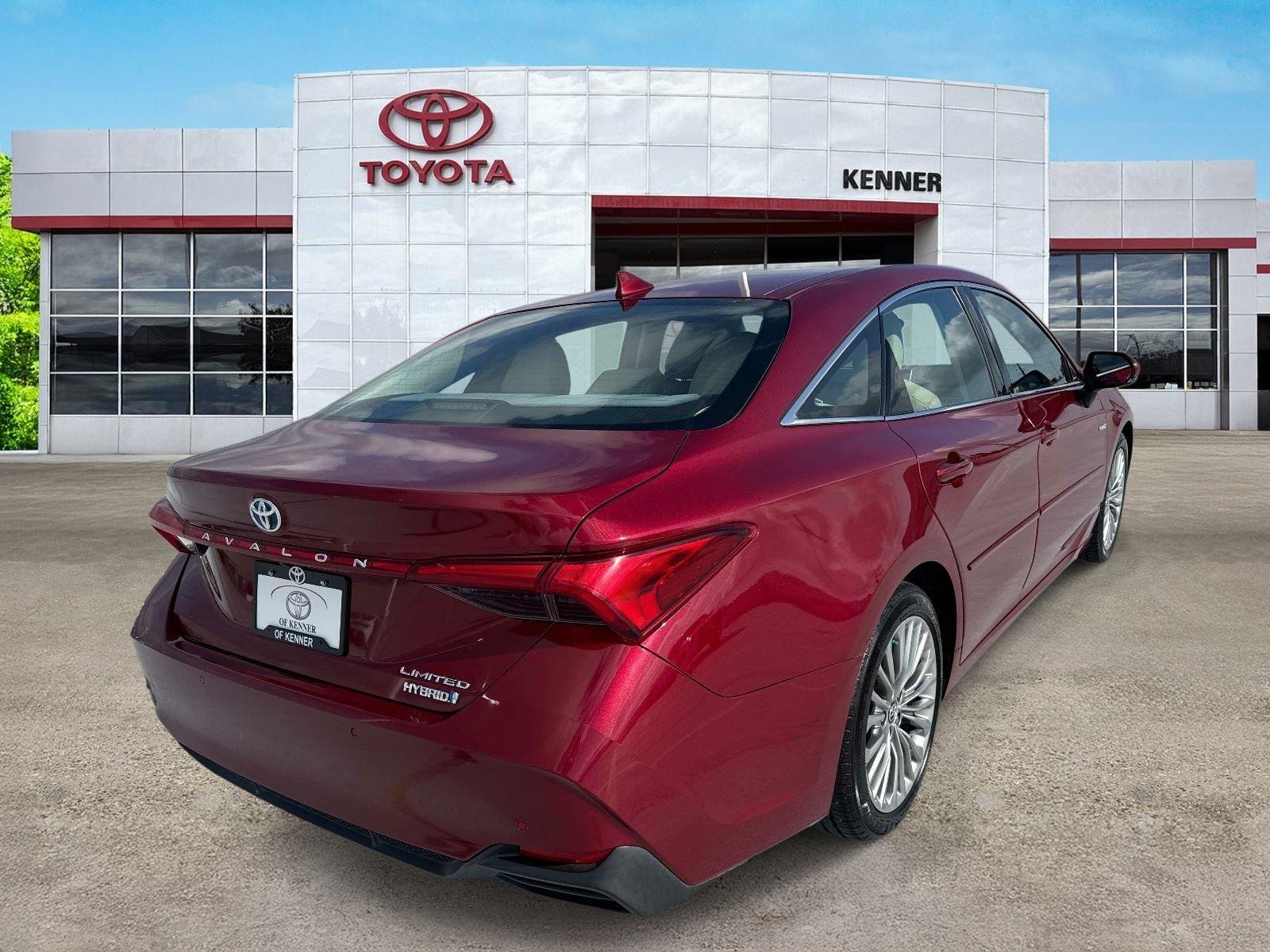 Used 2019 Ruby Flare Pearl Toyota Limited image 6