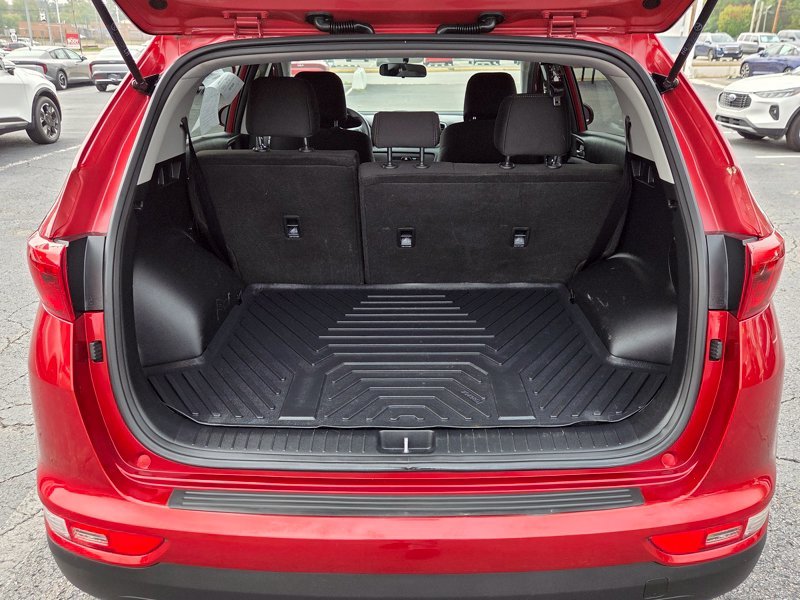 Used 2018 Red Kia LX image 10