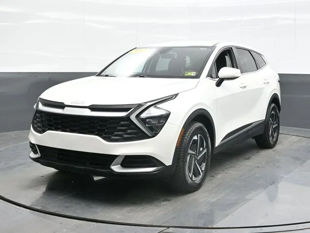 Used 2023 White Kia LX image 1