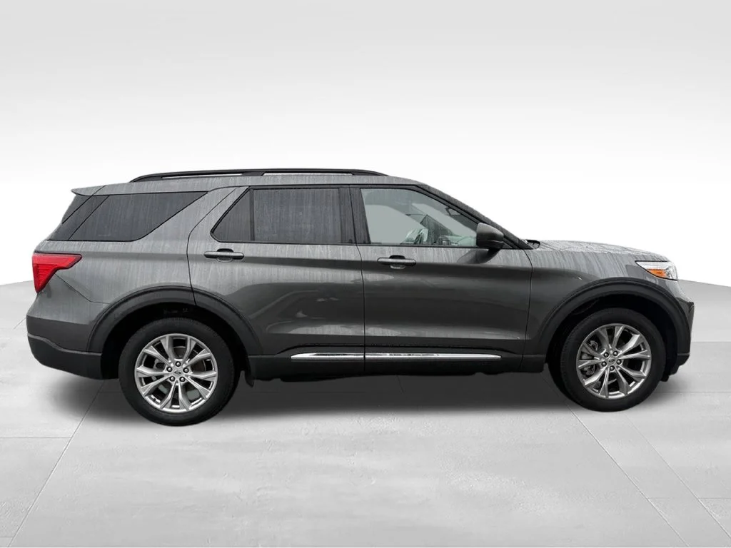 Used 2020 Gray Ford XLT image 28