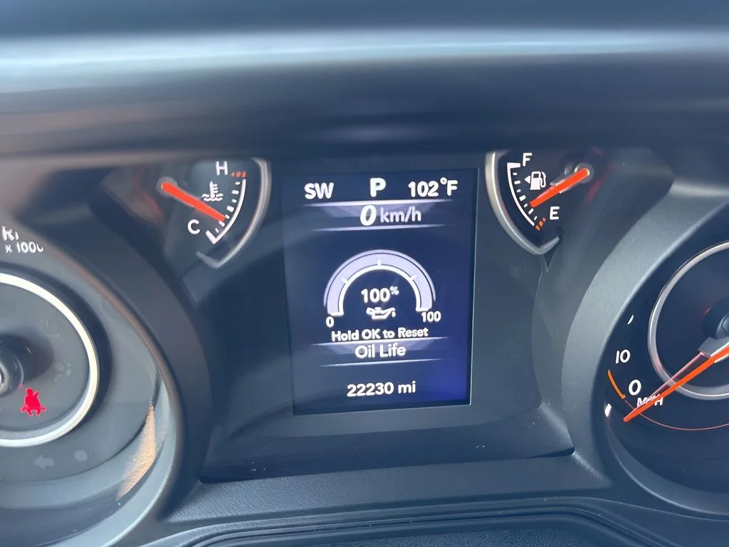 Used 2025 Gray Jeep Sport S image 25