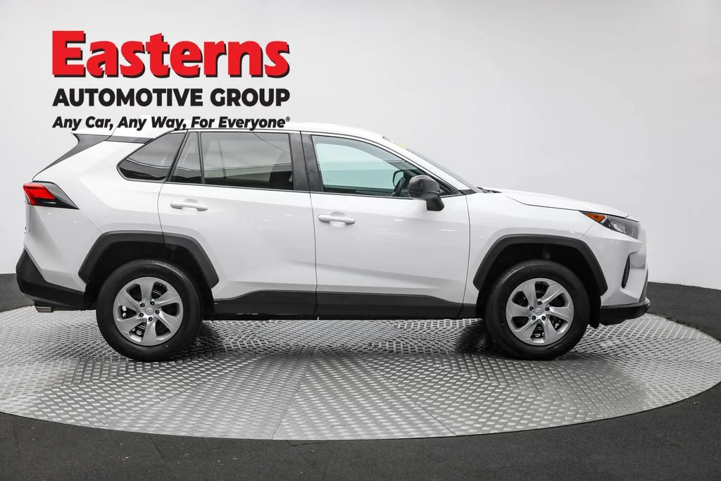 Used 2022 White Toyota LE image 4