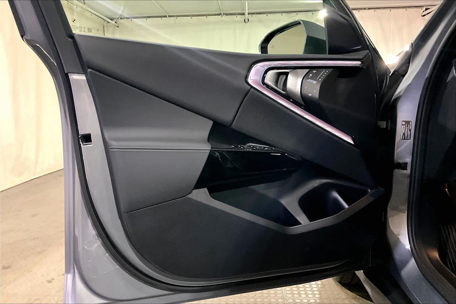 Used 2026 Skyscraper Grey Metallic BMW 30 xDrive image 20