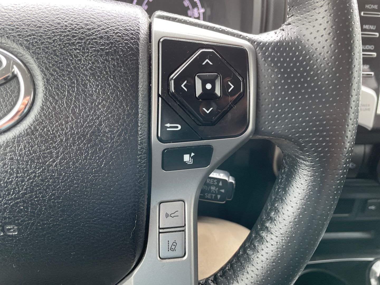 Certified Used 2020 Silver Toyota SR5 Premium image 24