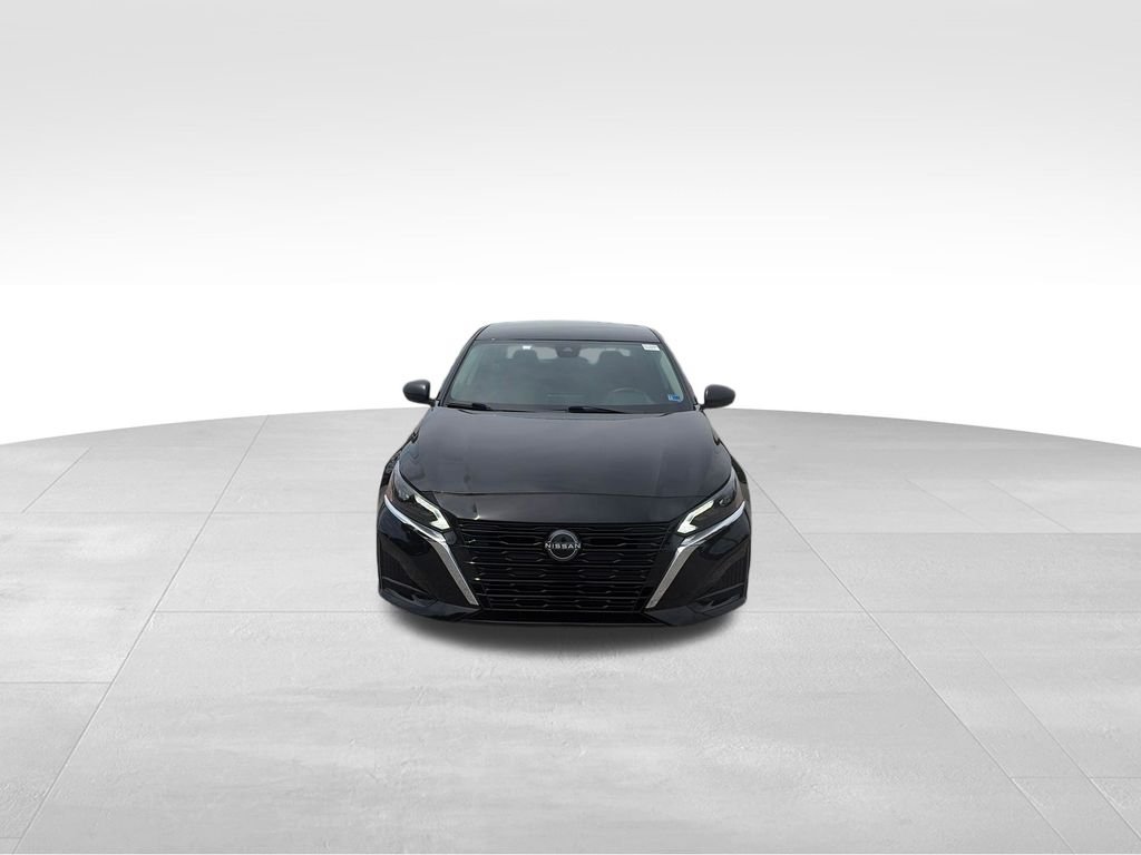 Used 2025 Super Black Nissan 2.5 SV image 9