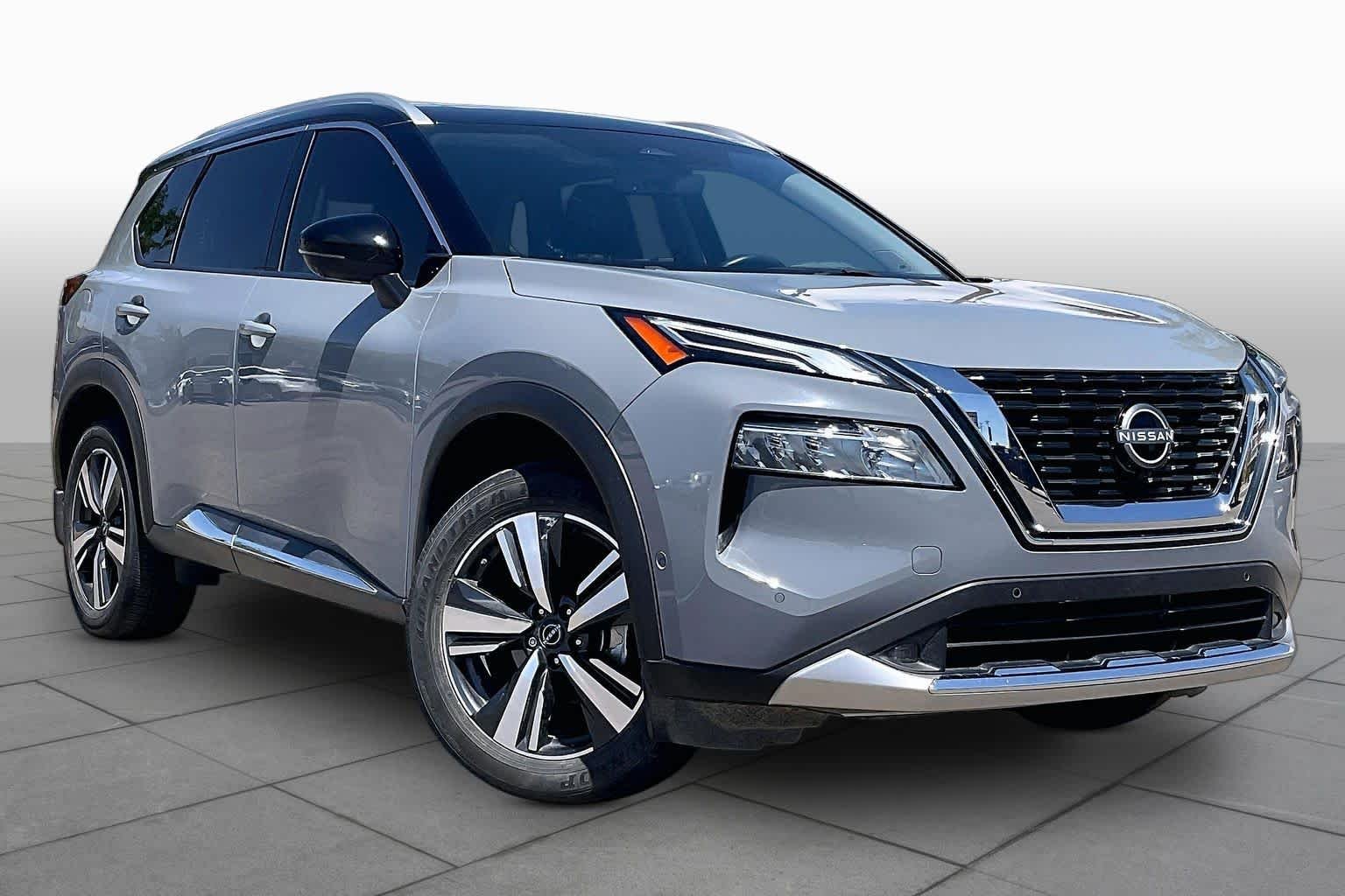 Used 2022 Boulder Gray Pearl/Super Black Nissan Platinum image 3