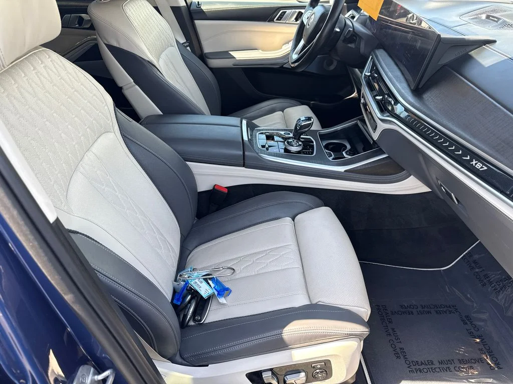 Used 2025 Blue BMW ALPINA XB7 image 13