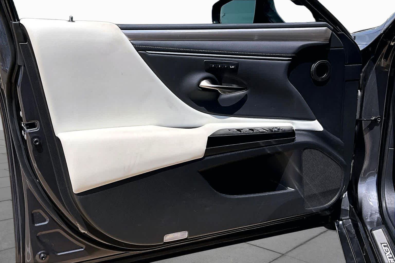 Used 2024 Cloudburst Gray Lexus F SPORT Handling image 22