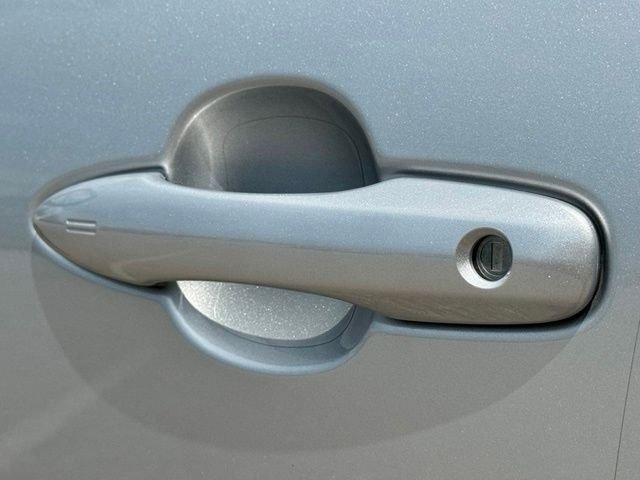 Used 2024  Toyota XLE image 17