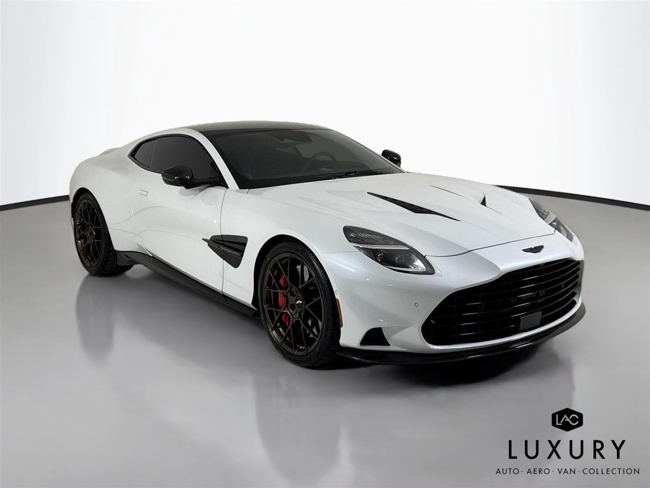 Used 2025 Lunar White Aston Martin  image 3